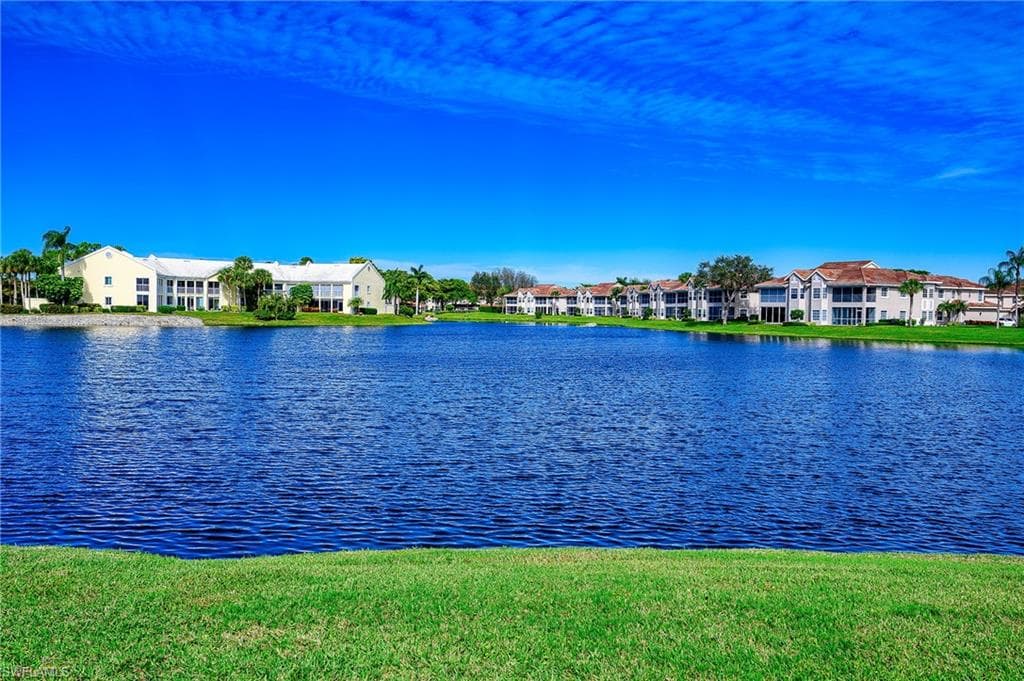 2117 Paget CIR NAPLES, FL 34112