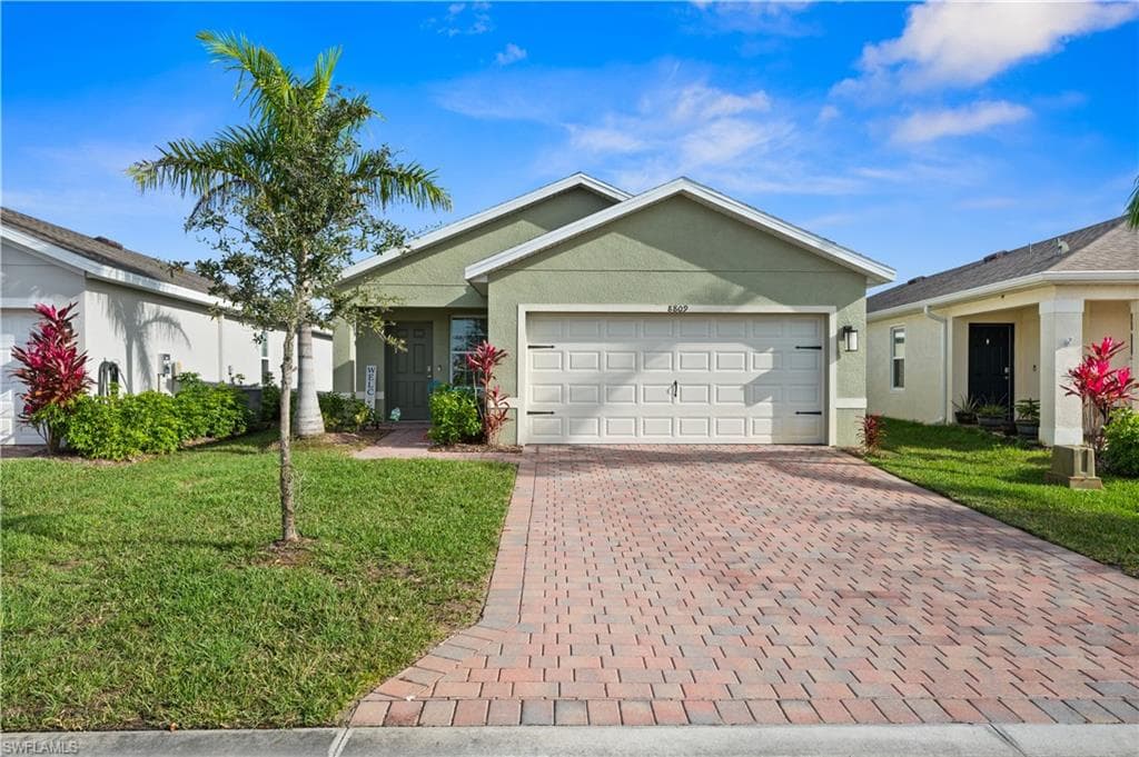8809 Swell Brooks CT NORTH FORT MYERS, FL 33917