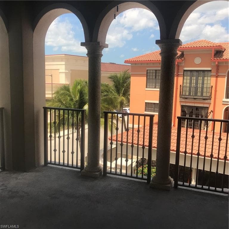 8000 VIA SARDINIA WAY 5205 ESTERO, FL 33928