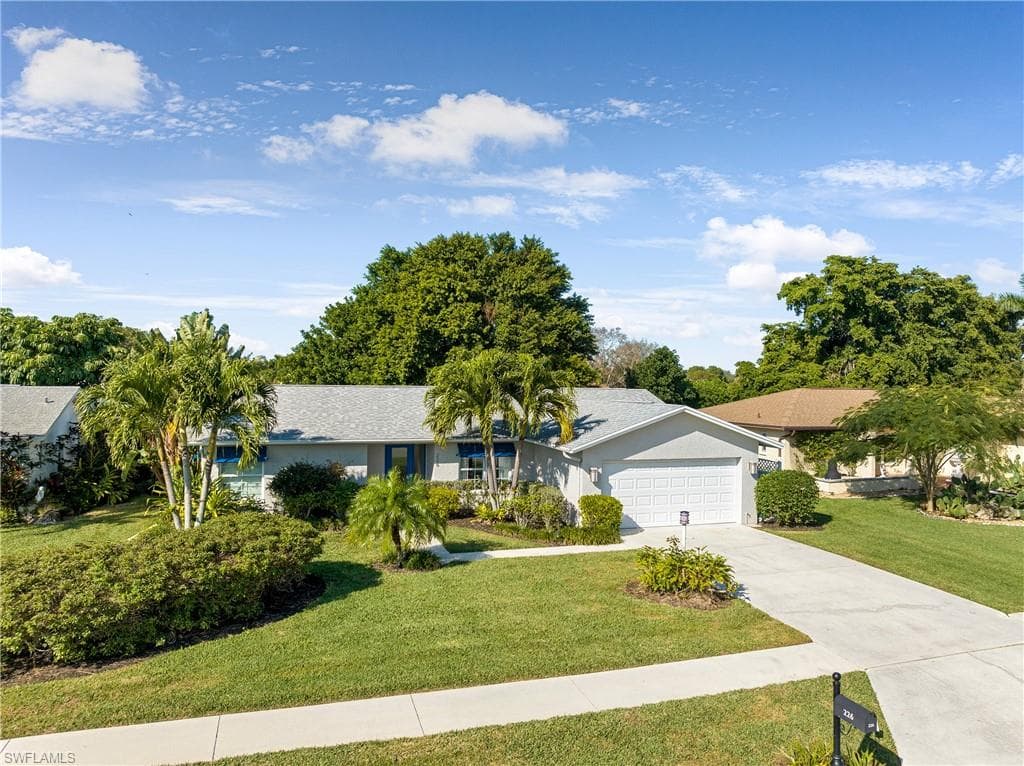 226 Dent DR NAPLES, FL 34112