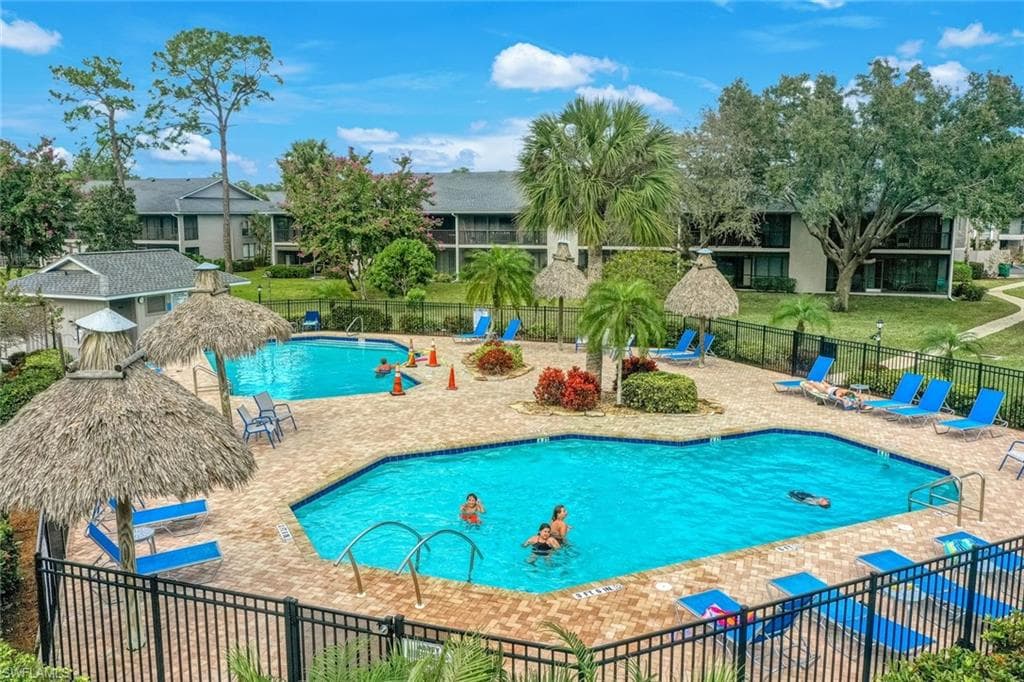 1216 Commonwealth CIR L-104 NAPLES, FL 34116
