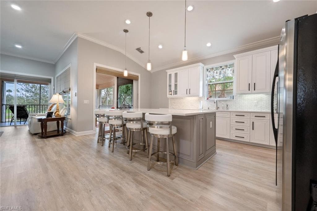 4710 Shinnecock Hills CT 1-202 NAPLES, FL 34112