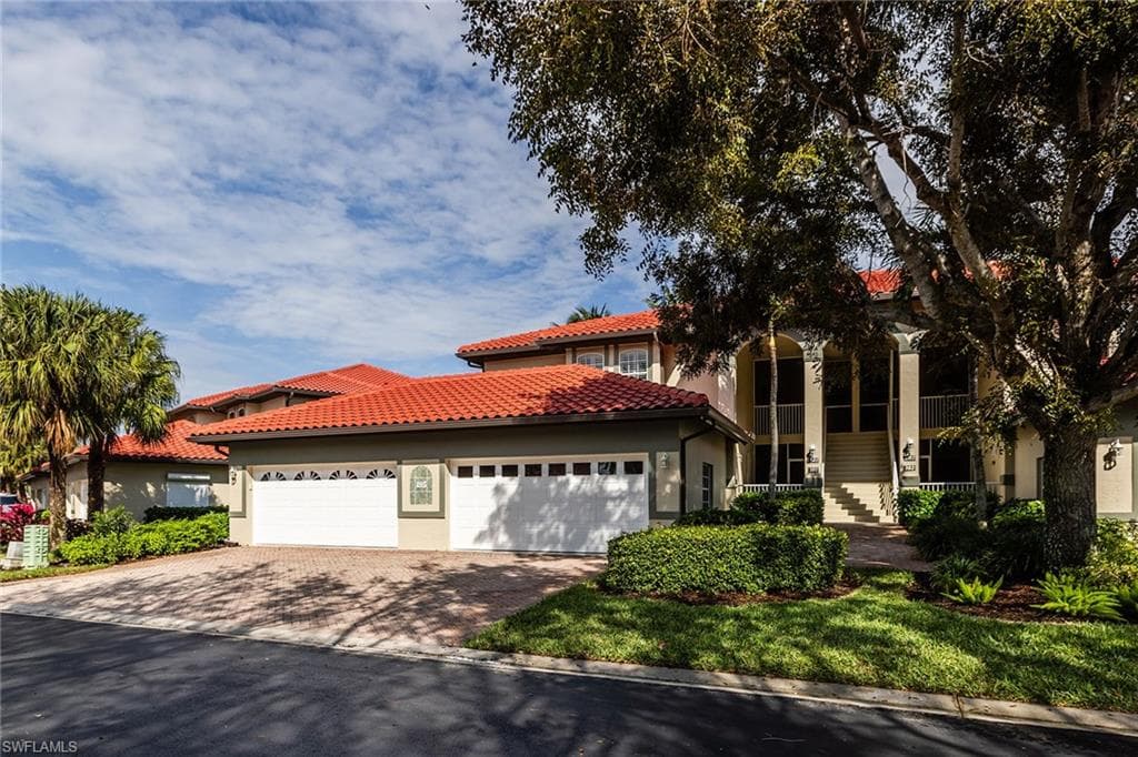 185 Waterside CIR 201 MARCO ISLAND, FL 34145