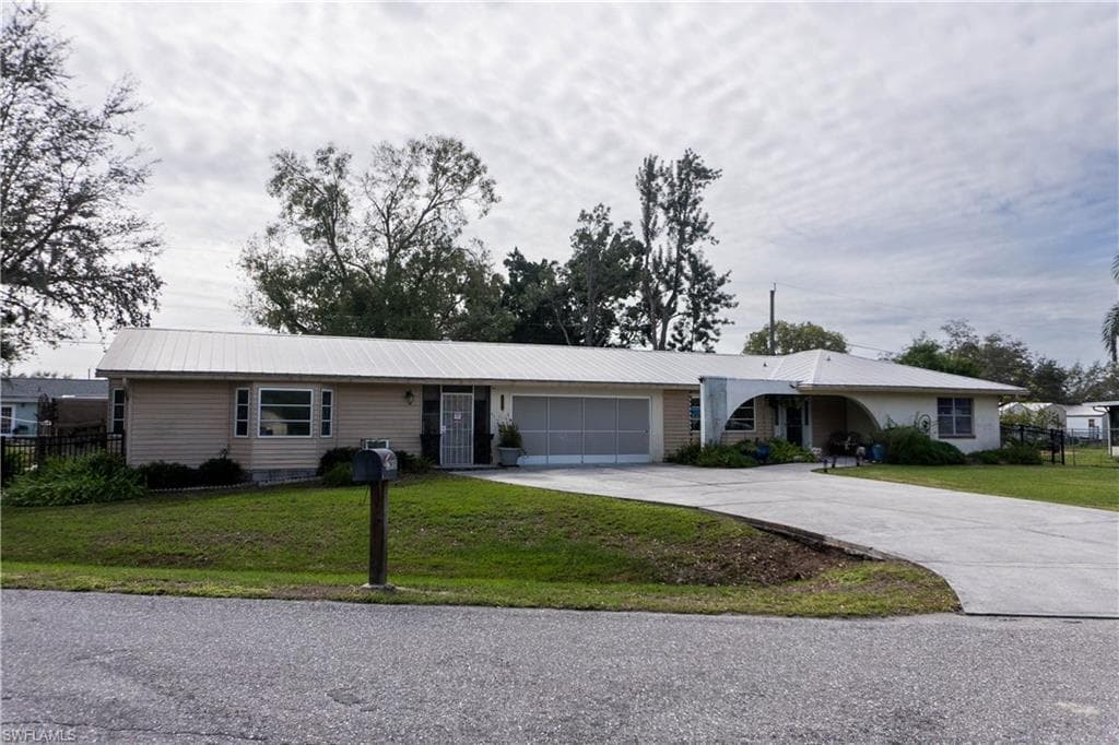 13955 Matanzas DR FORT MYERS, FL 33905