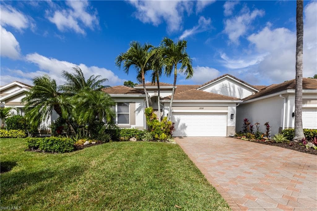 1208 Chelmsford CT NAPLES, FL 34104