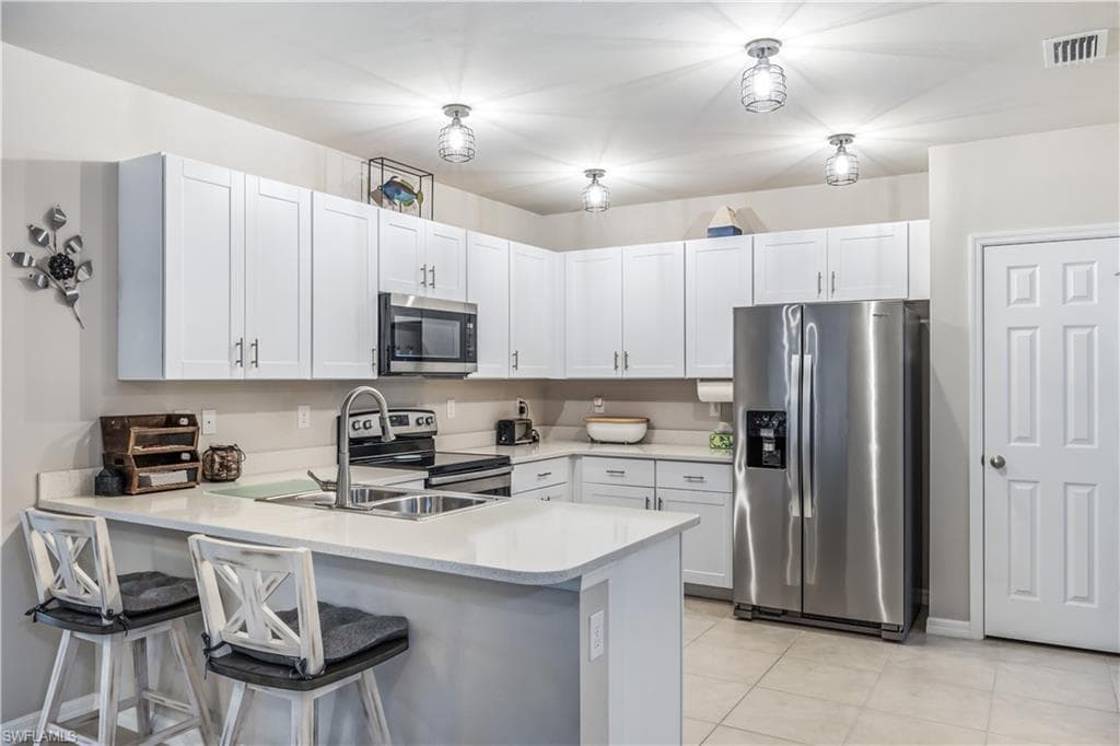 2073 Pigeon Plum WAY NORTH FORT MYERS, FL 33917