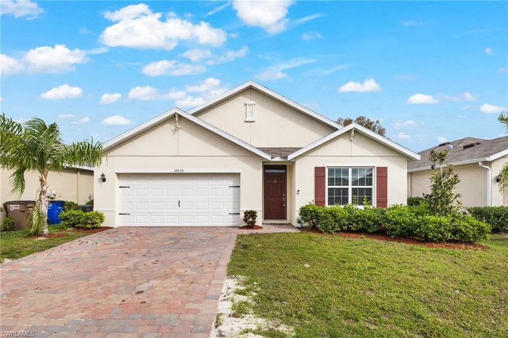 10610 Crossback LN LEHIGH ACRES, FL 33936