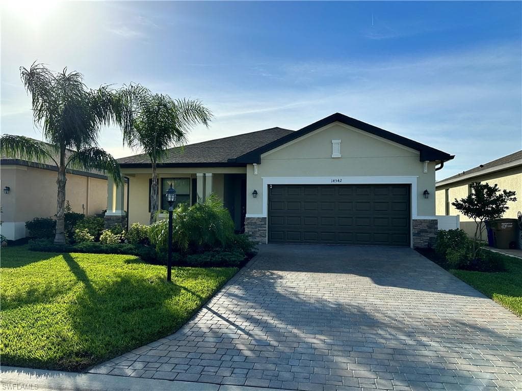 14542 Monrovia LN FORT MYERS, FL 33905