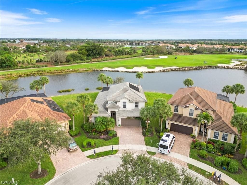 9136 Crystal CT NAPLES, FL 34120