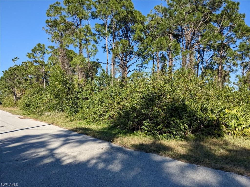 235 Victoria AVE S LEHIGH ACRES, FL 33974