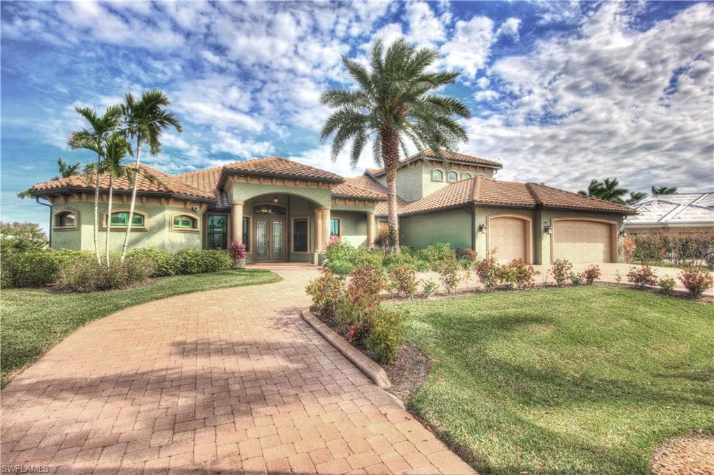 4611 SW 26th PL CAPE CORAL, FL 33914
