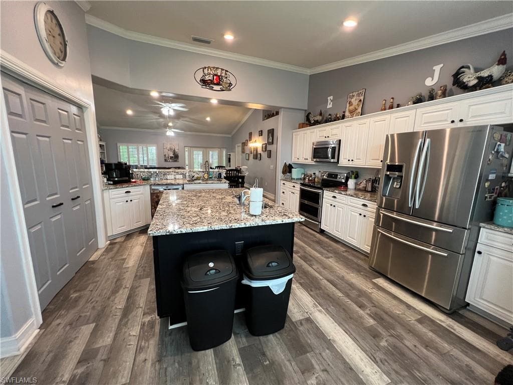 2507 40th ST SW LEHIGH ACRES, FL 33976