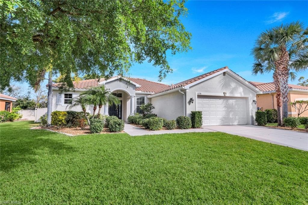 4370 Broadleaf CIR FORT MYERS, FL 33908