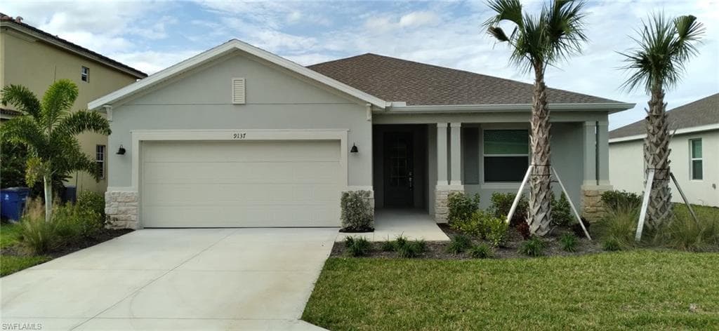 9137 Leatherwood LOOP LEHIGH ACRES, FL 33936