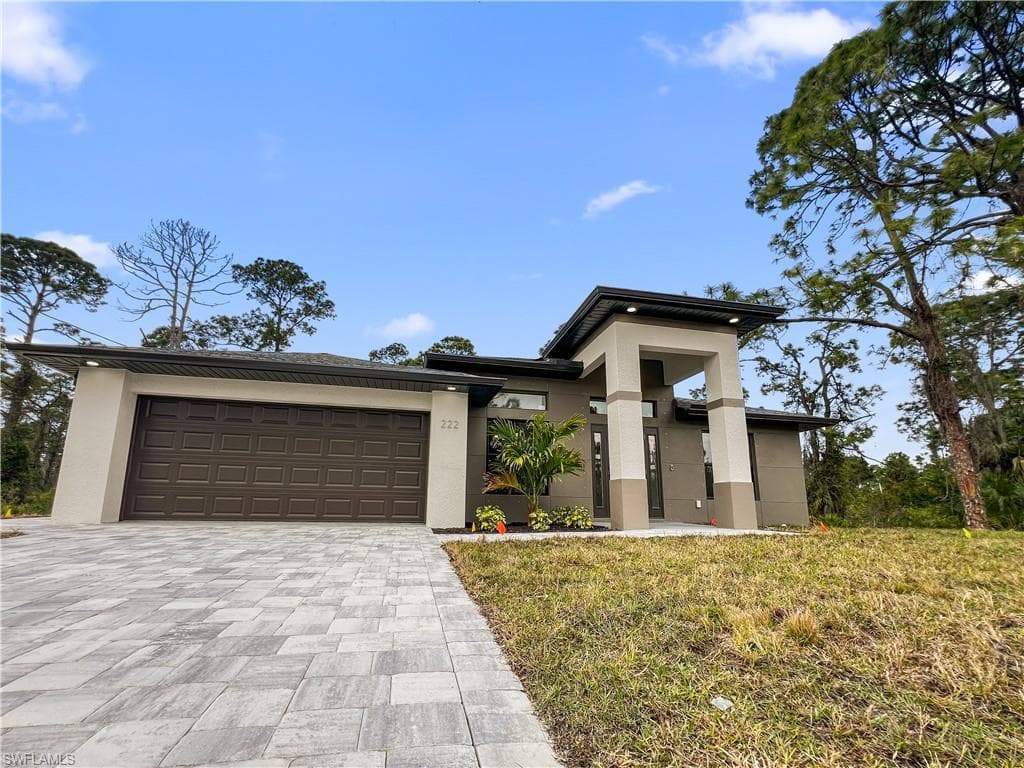 222 Lomax AVE S LEHIGH ACRES, FL 33974