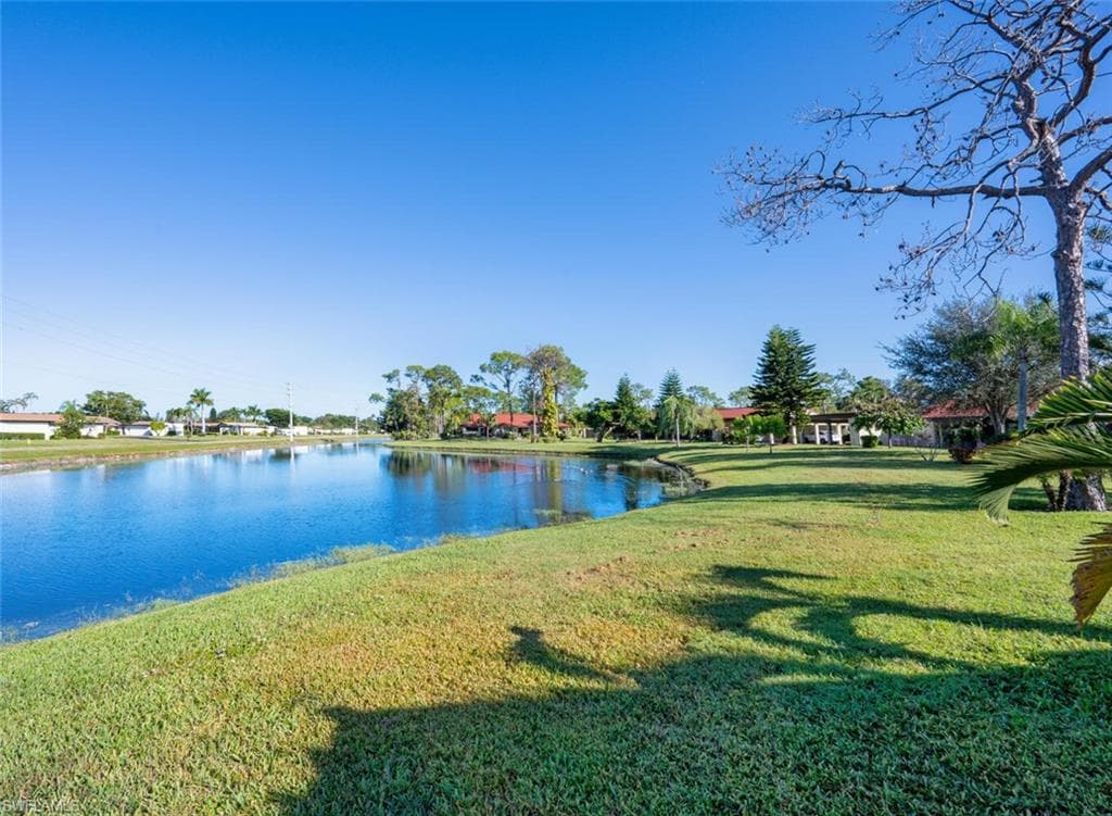 2065 Pine Isle LN 2065 NAPLES, FL 34112