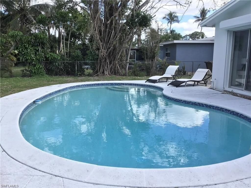 1031 22nd AVE N NAPLES, FL 34103