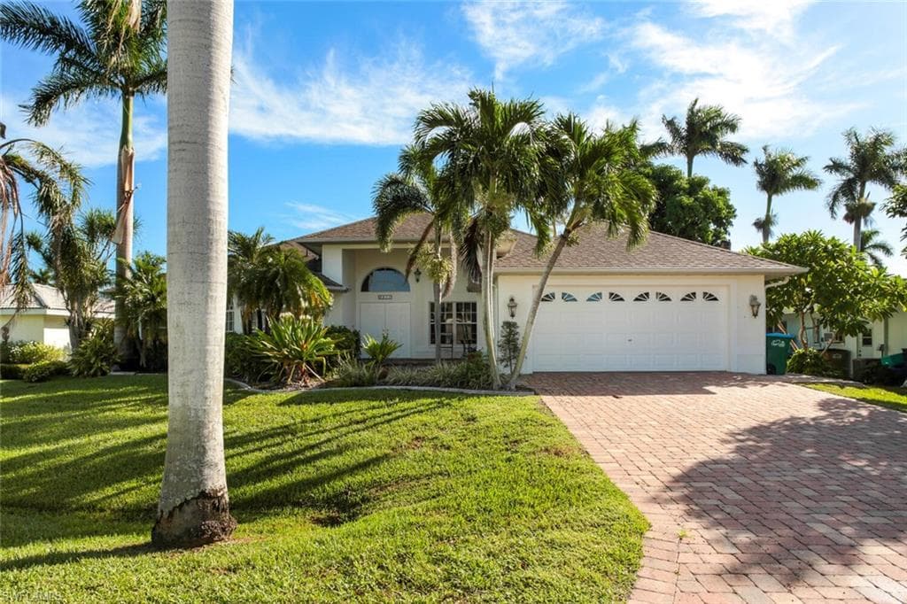 5223 Seminole CT CAPE CORAL, FL 33904