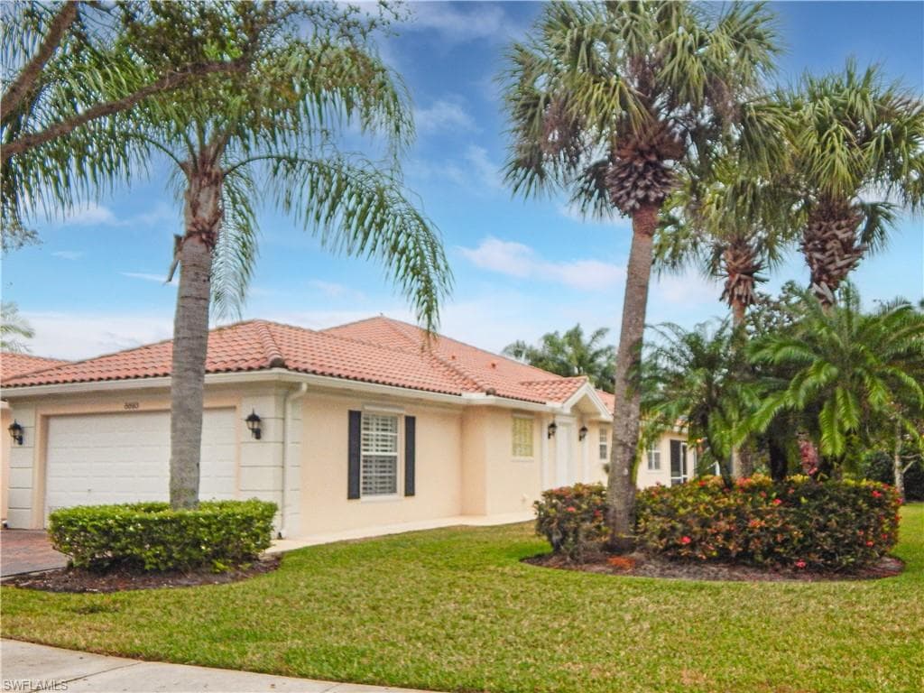 8893 SE RETREAT DR HOBE SOUND, FL 33455