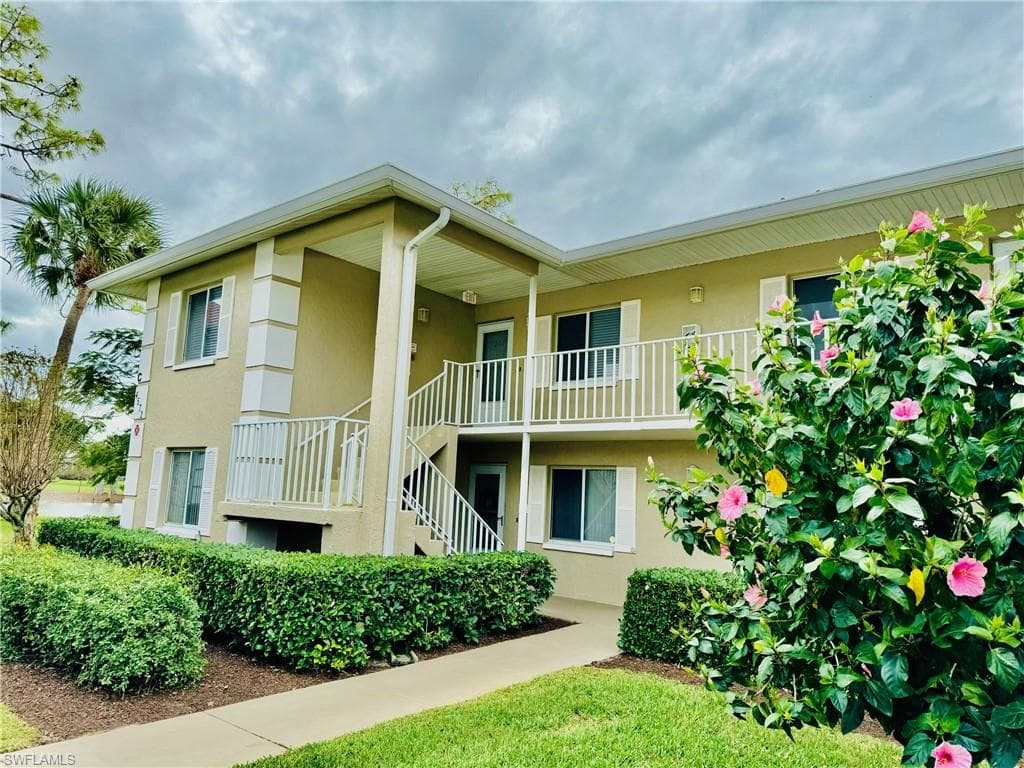 4572 Andover WAY C-201 NAPLES, FL 34112