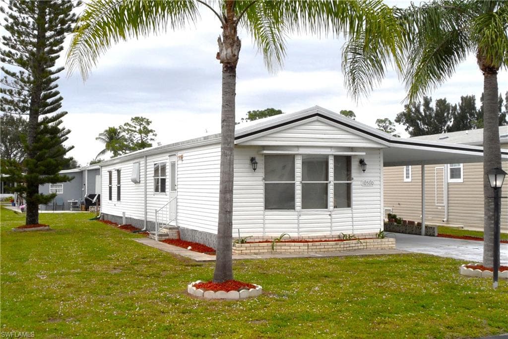 10580 Wales LOOP BONITA SPRINGS, FL 34135