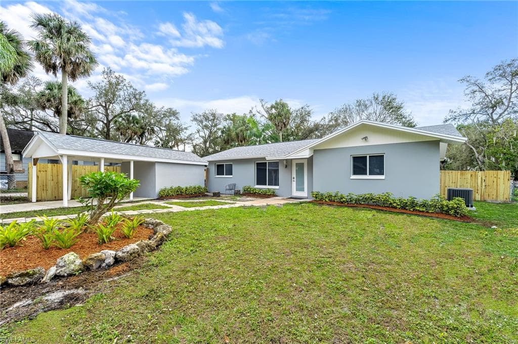 223 Avacado CT FORT MYERS, FL 33905