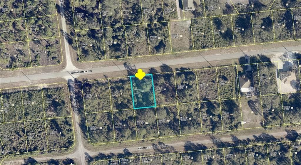 669 Windermere DR LEHIGH ACRES, FL 33972