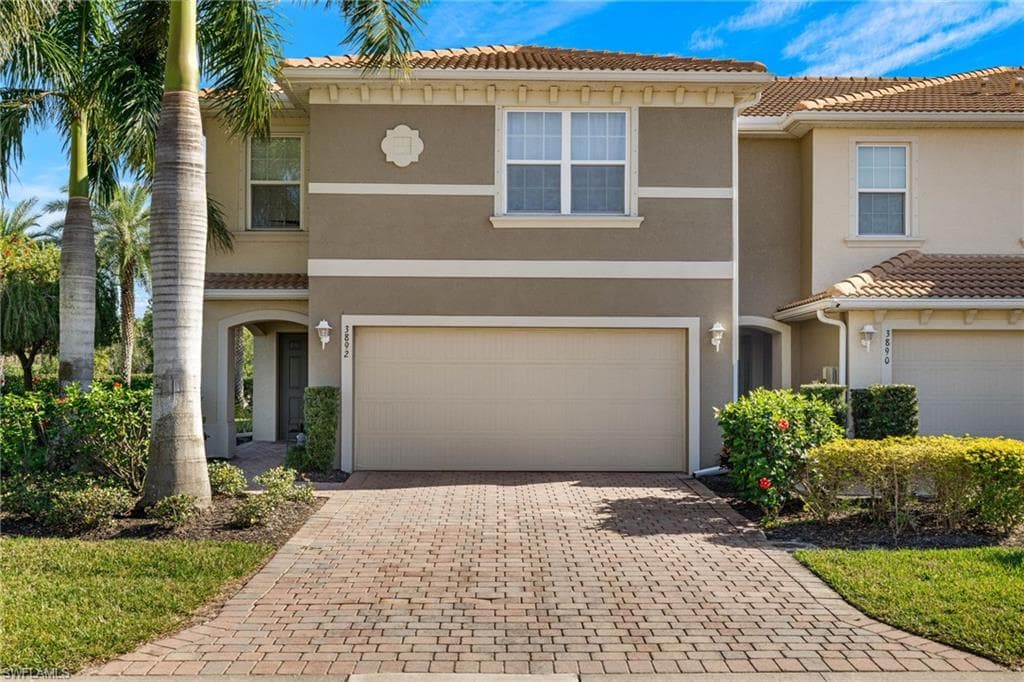 3892 Tilbor CIR FORT MYERS, FL 33916