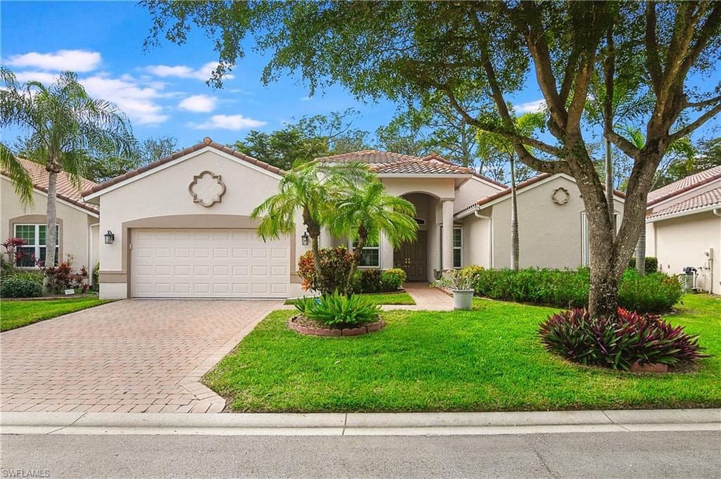 9012 Whitfield DR ESTERO, FL 33928