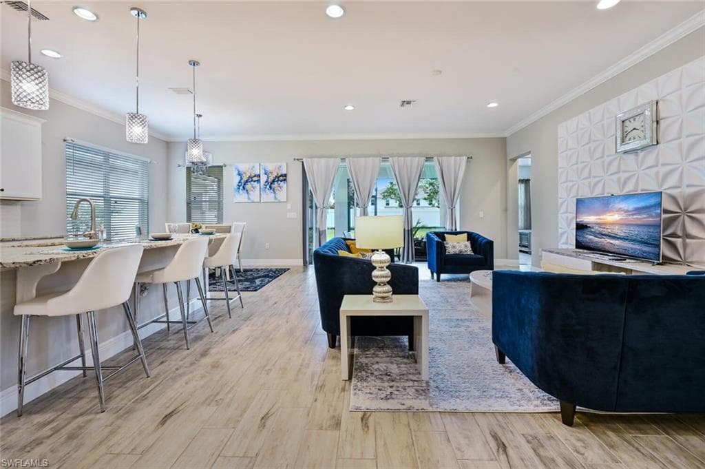 3392 PILOT CIR NAPLES, FL 34120