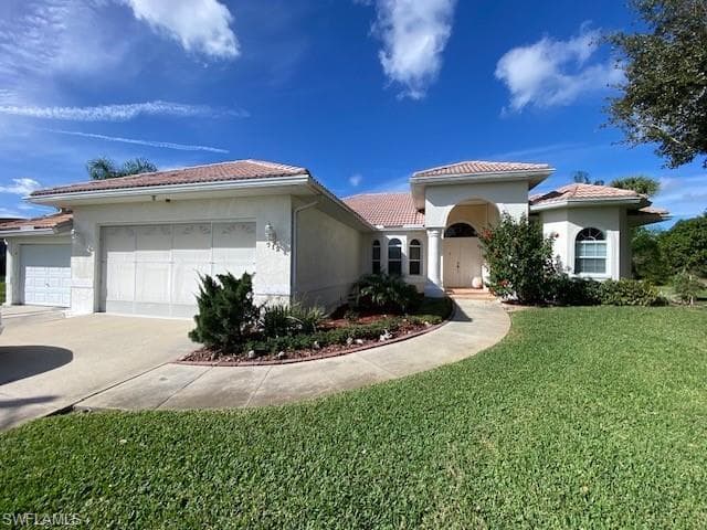 712 Mirror Lakes DR LEHIGH ACRES, FL 33974