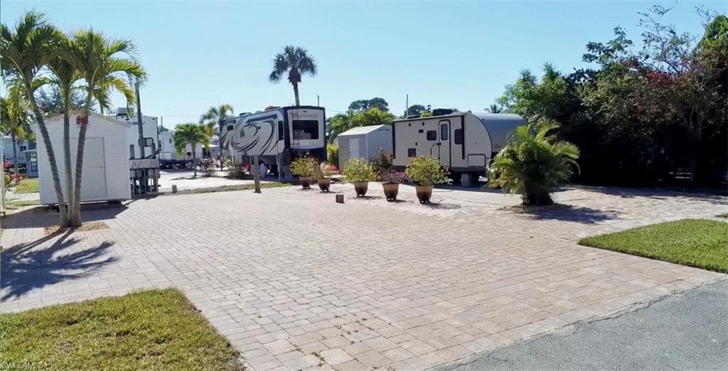 3805 Lemon Twist LOOP BONITA SPRINGS, FL 34134