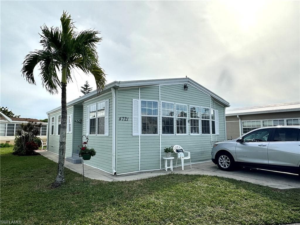 4721 Lafayette LN W ESTERO, FL 33928