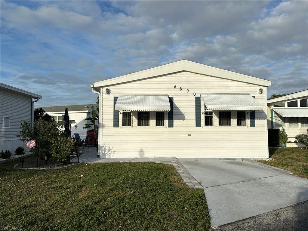 4690 Lafayette LN W ESTERO, FL 33928