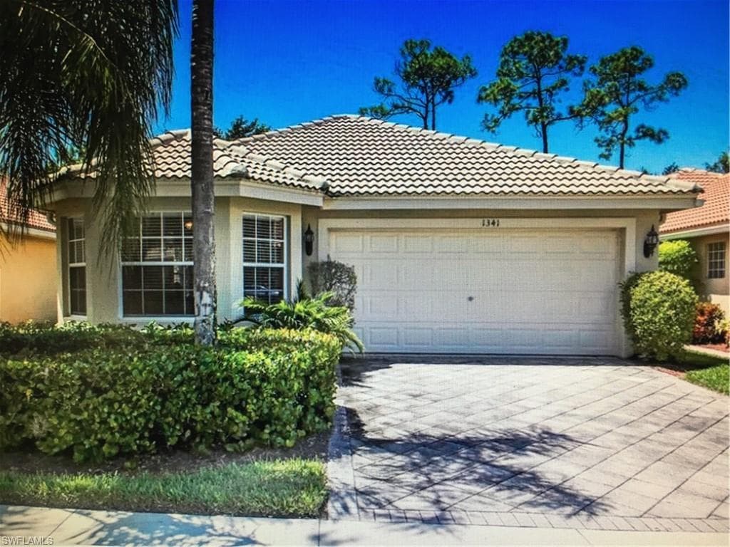1341 Triandra LN NAPLES, FL 34119