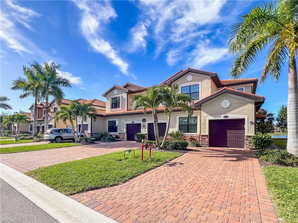 26139 Palace LN 101 BONITA SPRINGS, FL 34135