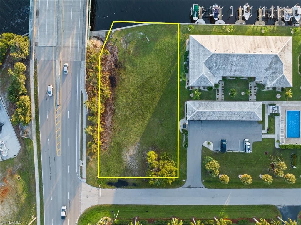 1315 W Marion AVE PUNTA GORDA, FL 33950