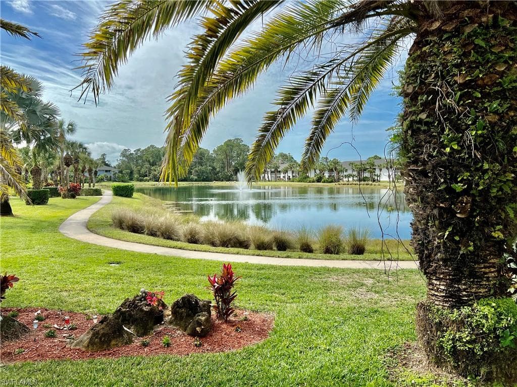 249 Gabriel CIR 7 NAPLES, FL 34104