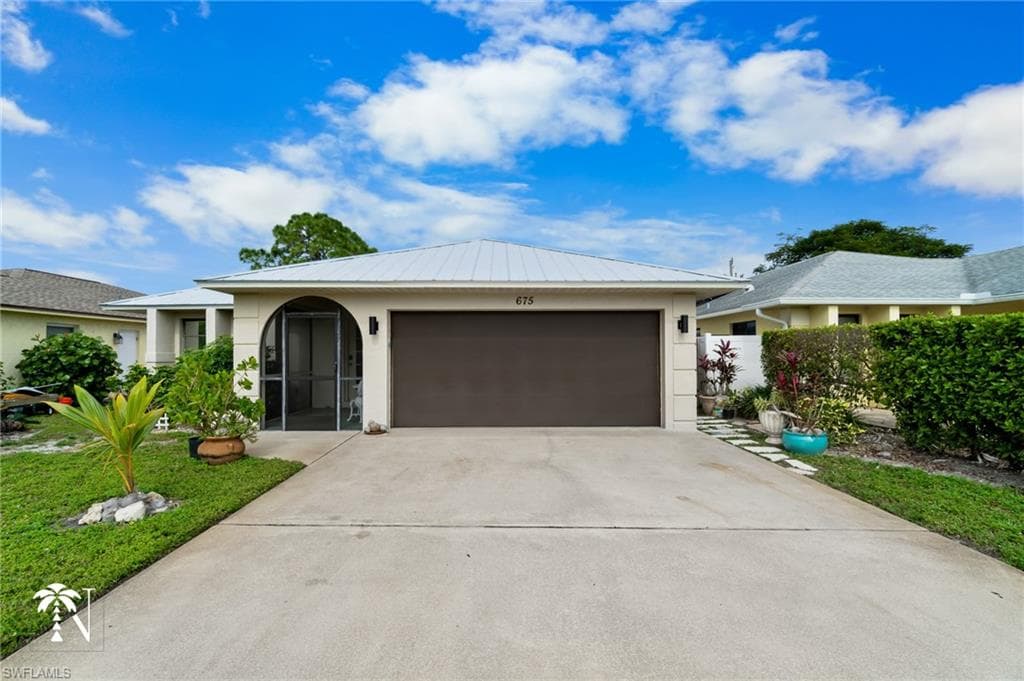 675 98th AVE N NAPLES, FL 34108