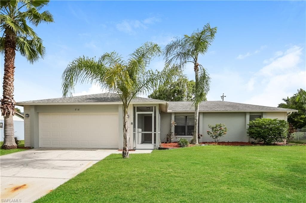 216 SE 27th TER CAPE CORAL, FL 33904