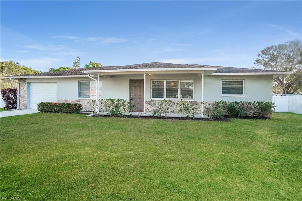 2226 Parker AVE FORT MYERS, FL 33905