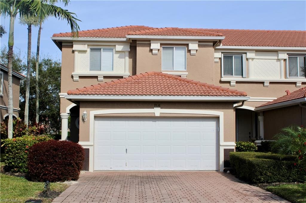 9538 Roundstone CIR FORT MYERS, FL 33967