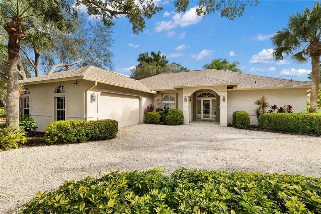 600 Jacana CIR 24 NAPLES, FL 34105