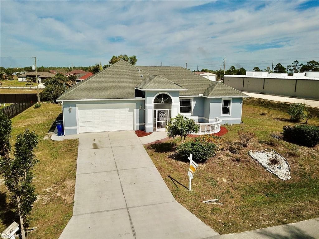 4404 5th ST W LEHIGH ACRES, FL 33971