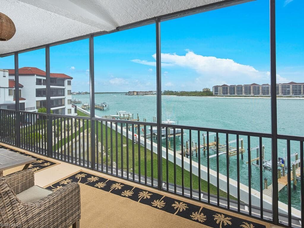 531 La Peninsula BLVD 531 NAPLES, FL 34113
