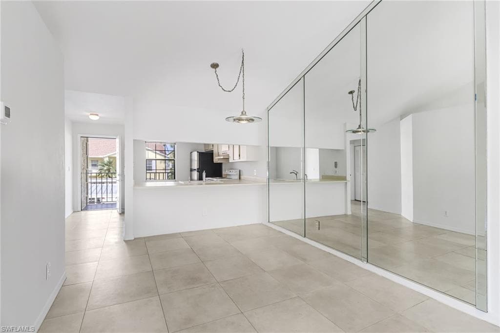 2666 Kings Lake BLVD 7-202 NAPLES, FL 34112