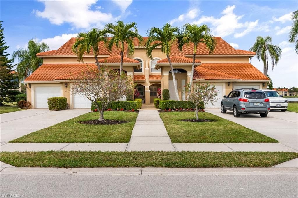 6416 Huntington Lakes CIR 1-102 NAPLES, FL 34119