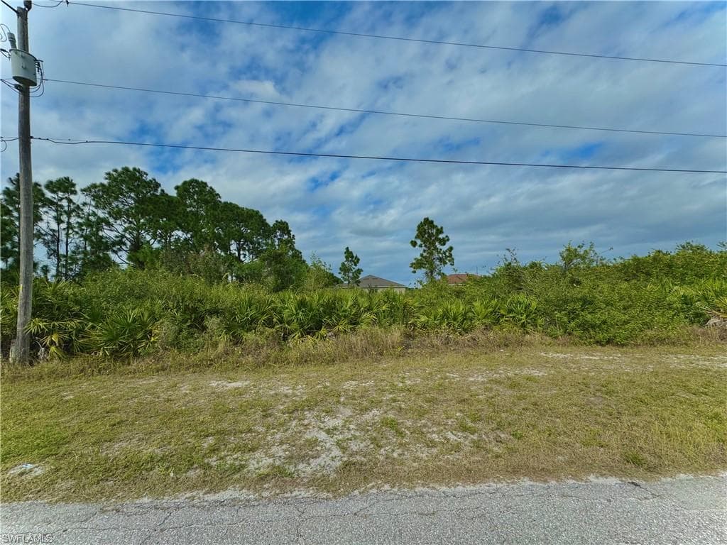 3216 17th ST SW LEHIGH ACRES, FL 33976