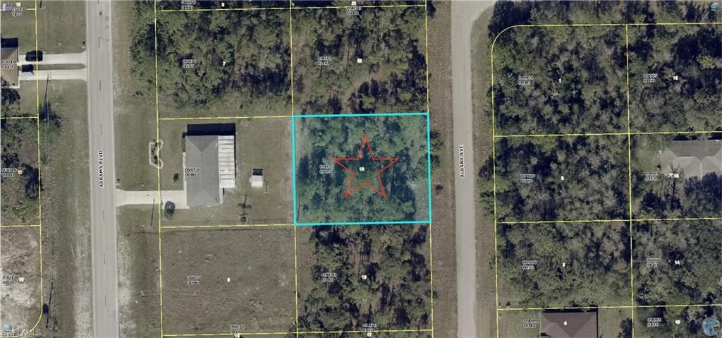 903 Albany AVE LEHIGH ACRES, FL 33971