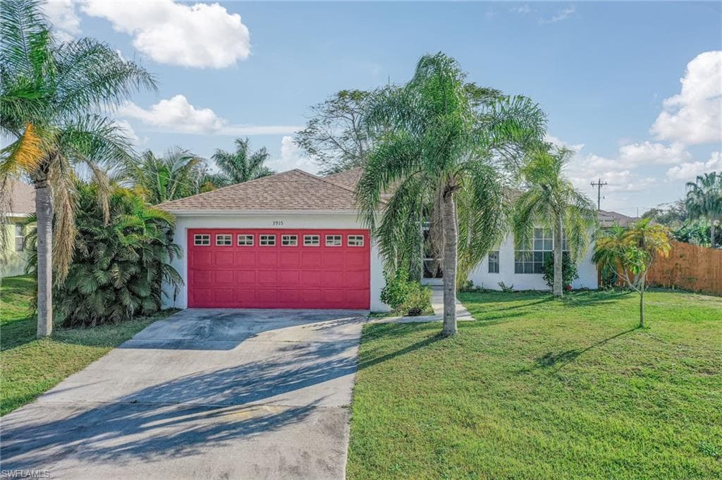 3915 14th ST W LEHIGH ACRES, FL 33971